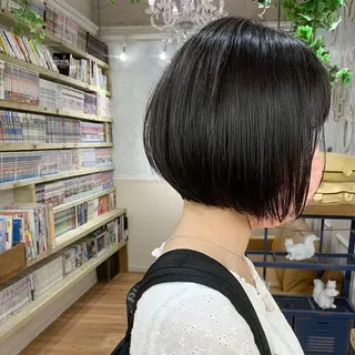 ショート カラー 🌱小顔魅せショート 髪質改善カラー/泉綺のヘアスタイル