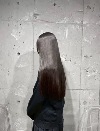 Mio 暗髪/髪質改善🖤のヘアスタイル