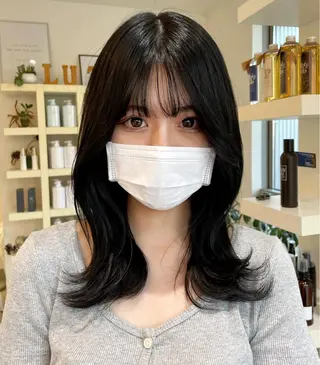 ミディアム カラー mir MIYUのヘアスタイル