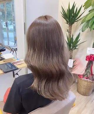セミロング カラー パーマ TELA HAIR 副代表 岡田のヘアスタイル