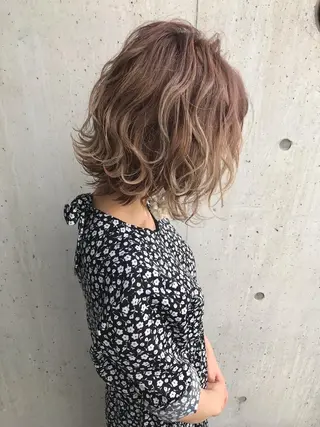 ミディアム 柔らかな縮毛矯正 透明感カラー💫のヘアスタイル