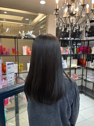 カラー 小林 紗也のヘアスタイル