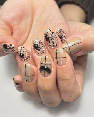 セミロング EyeBlow. Nail Salonの眉毛・アイブロウイメージ