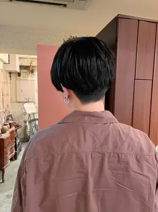 ショート 🪼個性、雰囲気🪼 ⛈オカダ🎧のヘアスタイル