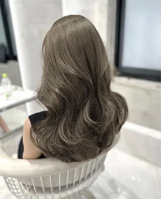 ロング カラー レイヤー/グレージュ 渋谷表参道/小森波琉のヘアスタイル