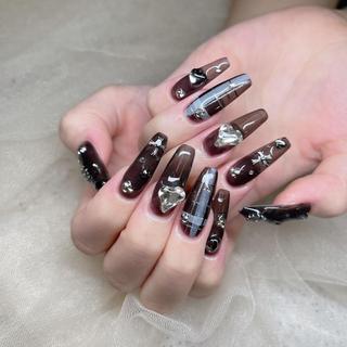 ネイル Queens テイのネイルデザイン