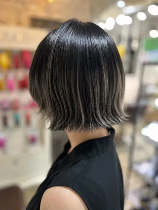 ショート カラー 縮毛矯正／レイヤー／ ✨mizukiのヘアスタイル