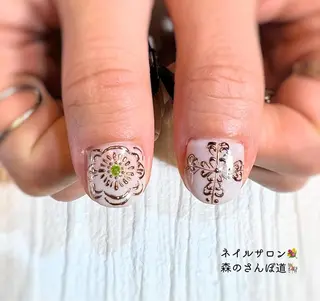 ネイル ショートネイル 森のさんぽ道のネイルデザイン