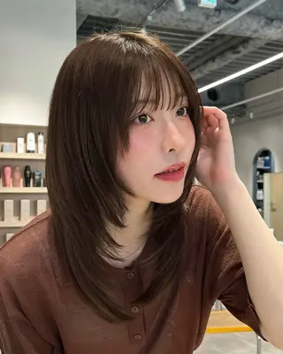 セミロング カラー パーマ 縮毛矯正 / 透明感カラー首藤大翔のヘアスタイル