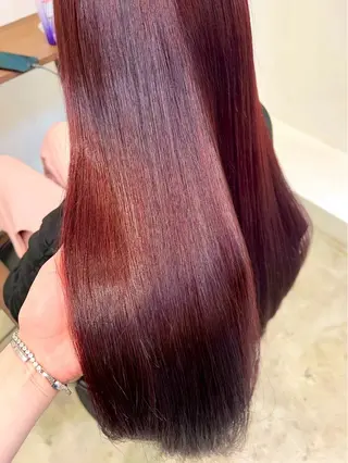 カラー LUCK モミジのヘアスタイル