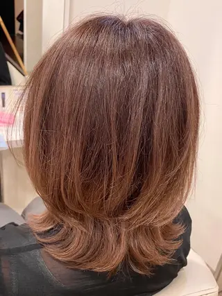 ミディアム 岩間 祐佳のヘアスタイル