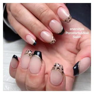 ミディアム ネイル 🐾enen style 🐾のネイルデザイン