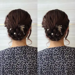 セミロング ヘアアレンジ 🐈‍⬛momo🐾 ブリーチ・Wカラーのヘアスタイル