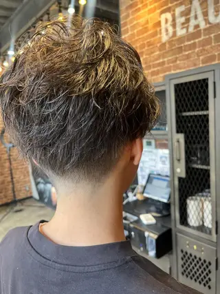 ショート カラー パーマ ヘアアレンジ メンズ キッズ ネイル マツエク・マツパ アイブロウ 久木原 ゆりのヘアスタイル