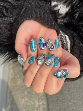 ネイル LAVISH 大和店 🤱子連れ大歓迎のネイルデザイン