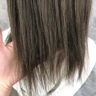 ミディアム カラー 小顔レイヤー/ ベージュ🤍Rieのヘアスタイル