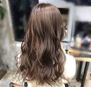 ロング カラー lore umeのヘアスタイル