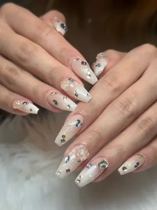 ネイル NIE NAIL Luxeのネイルデザイン