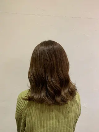 セミロング 小西 美帆のヘアスタイル