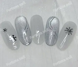 ネイル Nail •Head スパFortunaのネイルデザイン