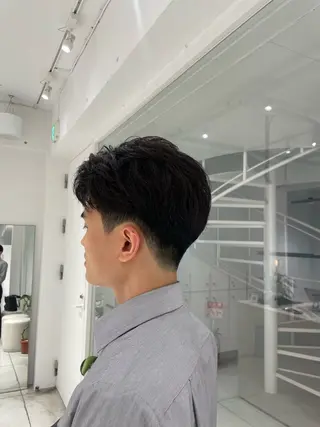 ショート メンズ ブリ—チ🌈カラ— 🌀パ—マ🌿ちえのヘアスタイル