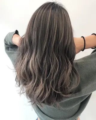 ロング 推し活に可愛く艶モテ カラー/巻きキョウコのヘアスタイル