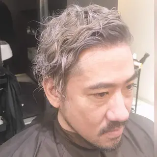 ショート カラコレ難波 sakamotoのヘアスタイル