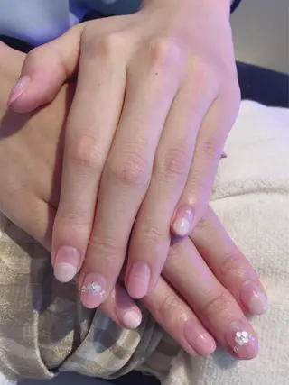 ネイル ビジューバイアクイユ ネイルズ 東中野店のネイルデザイン