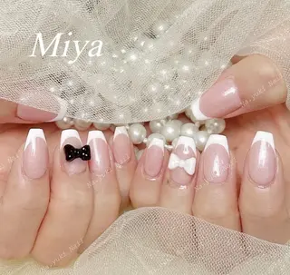 ネイル 🦋 Queenieのネイルデザイン