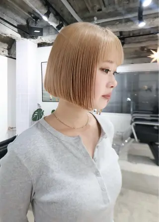 ミディアム ボブ/ブリーチ 学芸大学SaKuraのヘアスタイル
