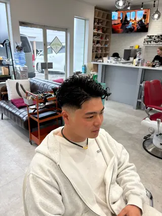 ショート パーマ メンズ 本間 颯太のヘアスタイル
