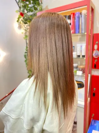 ミディアム ゆぴ☾‪/推しカラー /ハイトーンのヘアスタイル