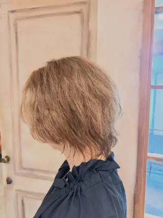 ミディアム 濵﨑 理奈のヘアスタイル