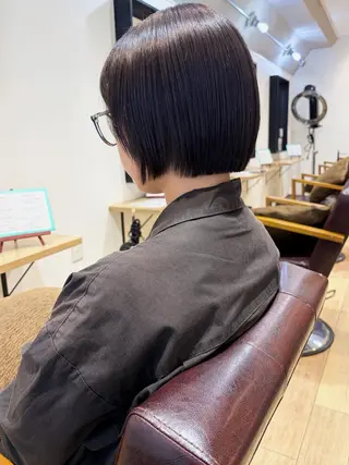 ショート カラー 地毛風ストレート ミニボブ🌷江梨🍎のヘアスタイル