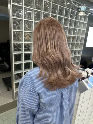 セミロング カラー ブリーチカラー💫 Miku🫶🏻のヘアスタイル