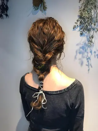 ヘアアレンジ 天神最安値エクステ カラーレイヤーカットのヘアスタイル