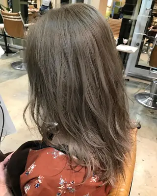 セミロング カラー 髪質改善🌟 TAKERUのヘアスタイル