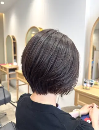 ショート 深田 綾香のヘアスタイル