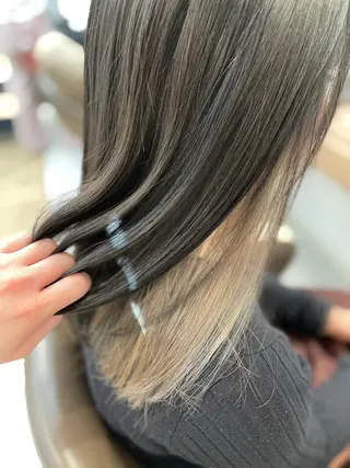 セミロング カラー 星 翔のヘアスタイル