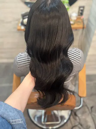 ロング NONOKA Zina千早店のヘアスタイル