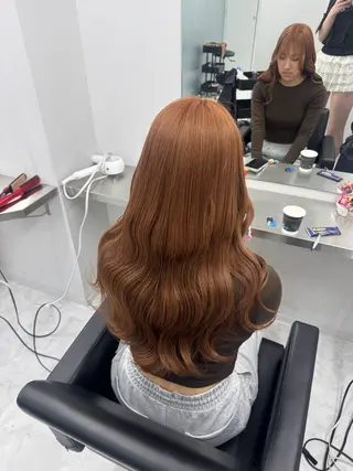ロング カラー ユウキ/ハイトーン/ ブリーチカラーのヘアスタイル