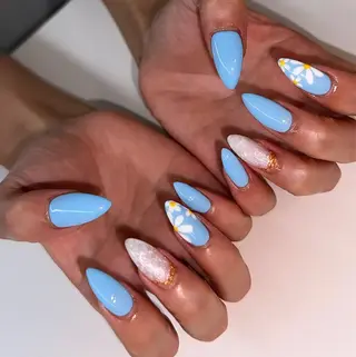 ミディアム 🦋Nail Amo🦋のネイルデザイン