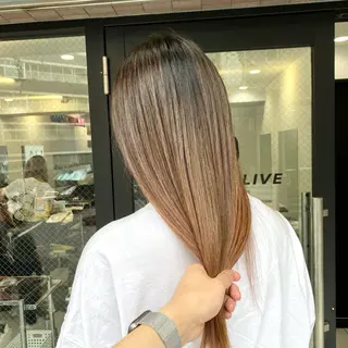 ロング カラー レイヤーカット 赤み消し　店長/大和のヘアスタイル