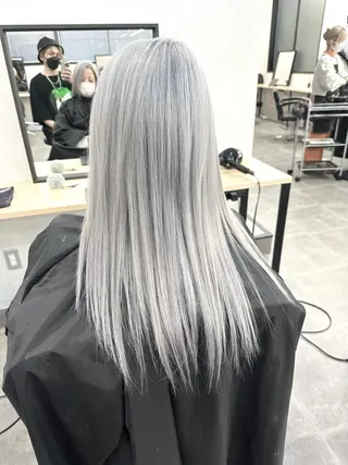 ロング カラー ハイトーン カラーのヘアスタイル
