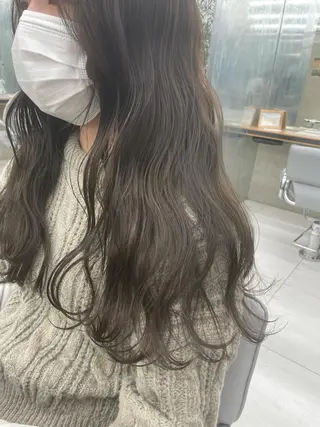 ロング 暖色🎀ゆるふわ☁️ MOERI 🍒のヘアスタイル
