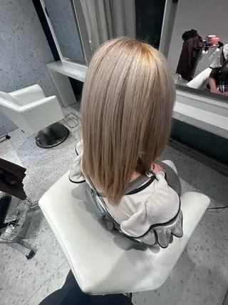 ミディアム カラー 𝐑𝐈𝐎ྀིのヘアスタイル