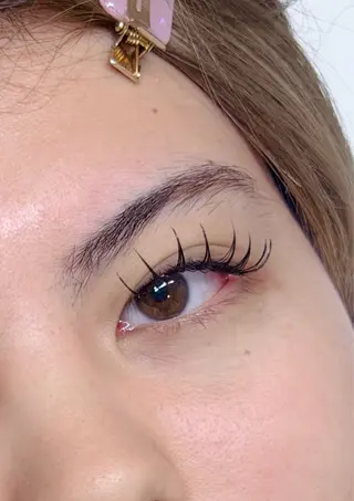 マツエク・マツパ iBROW.大宮店 Wakana🐈‍⬛の眉毛・アイブロウイメージ