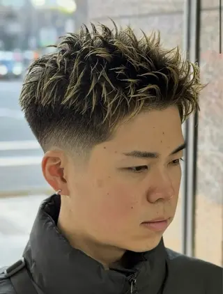 ショート カラー メンズ トミモト アユムのヘアスタイル