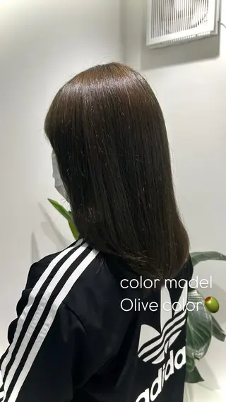 カラー 若尾 陽菜のヘアスタイル