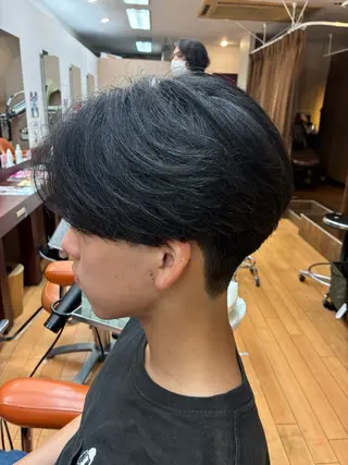 ショート ルキ🌈ブリーチカラ ー&メンズパーマ🦄のヘアスタイル
